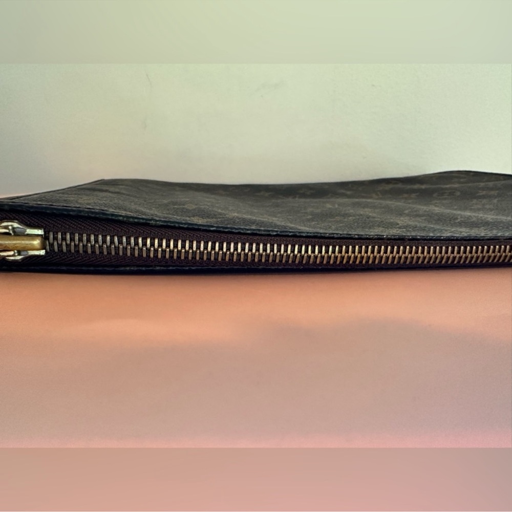 Louis Vuitton Zip Portfolio *RARE* - Picture 12 of 15